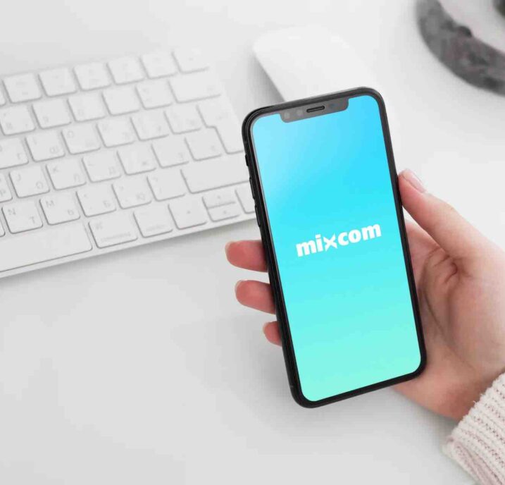 mockup-phone-mixcom