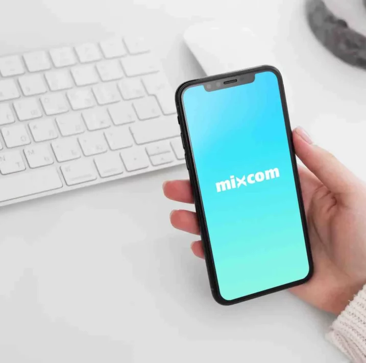 mockup-phone-mixcom